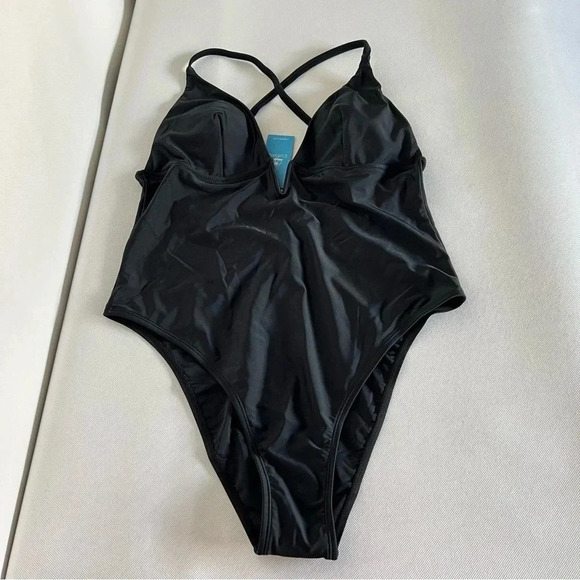 Cupshe Deep V-Wire Cross Back Cheeky One Piece Swimsuit Size Large Black - Picture 1 of 9